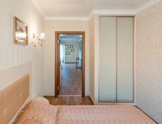 Апартаменты Lux New Year 2020! Christmas tree Николаев Улучшенные апартаменты-33